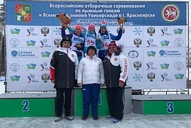 В Заинске продолжаются Всероссийские соревнования среди студентов по лыжным гонкам. 